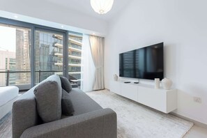 Studio - 609 Silverene Tower B (Dubai)