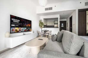 Studio - 609 Silverene Tower B (Dubai)