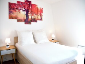 1 bedroom, WiFi, bed sheets - Le Petit Soleil de Corbeil (Corbeil-Essonnes)