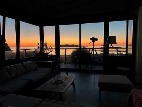 Maison rénovée, vue mer exceptionnelle, 8 pers. Entre Perros-Guirec et Paimpol