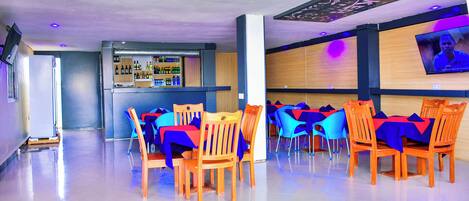 Room service – dining