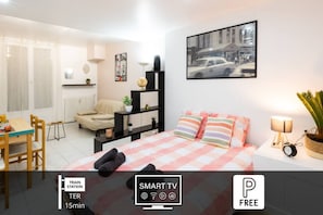 Iron/ironing board, WiFi, bed sheets