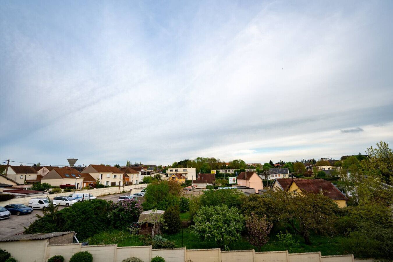 Aparcamiento en las instalaciones