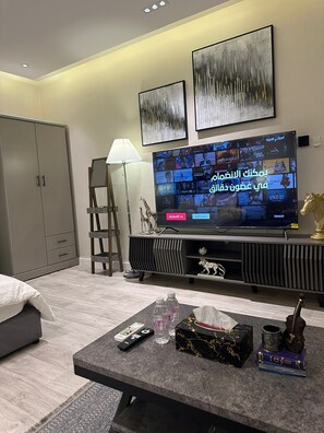 Luxury Apartment, Non Smoking | Living area