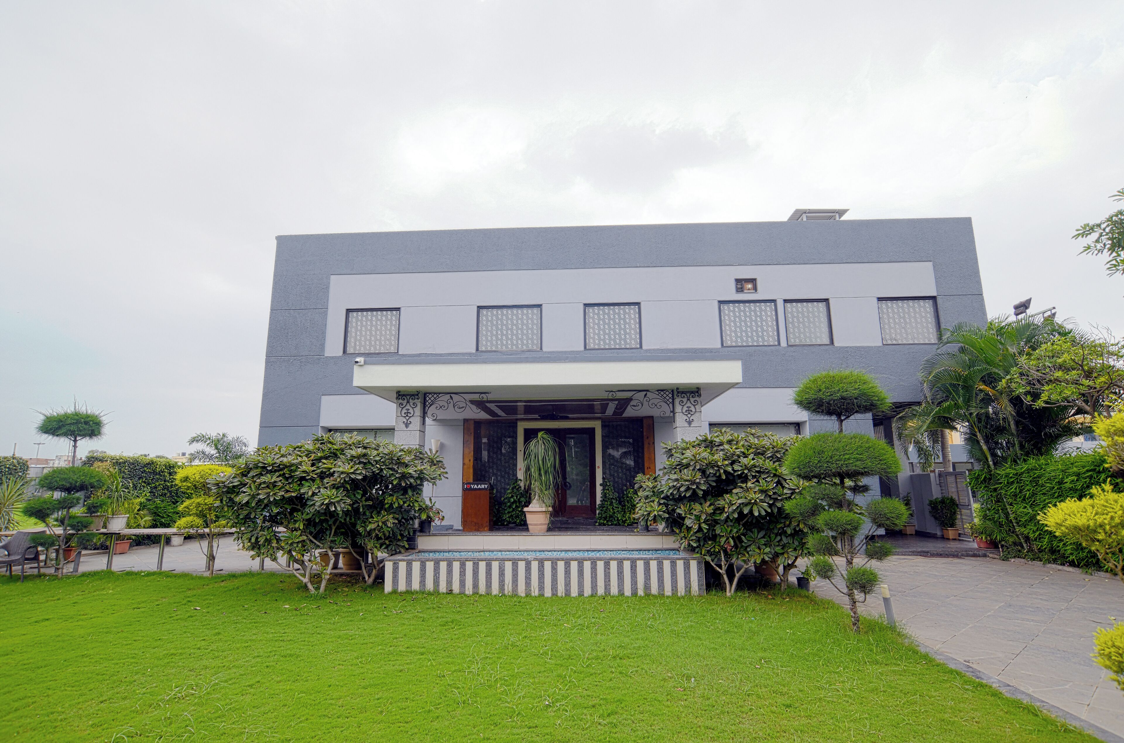 Fachada de la propiedad