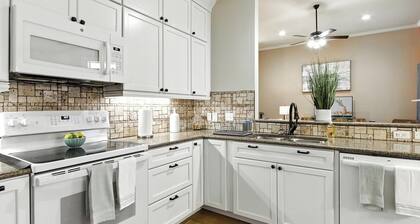 Spur of the Moment - West Texas Escape • Sleeps 7