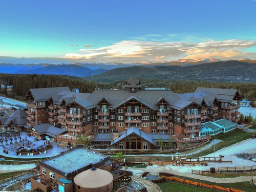One Ski Hill 2BR — Gondola Views, AC & Hot Tubs