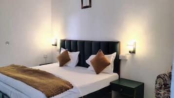 Deluxe Room | Free WiFi, bed sheets