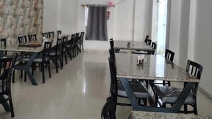 Restaurant - Baba Sundaram Hotel & Restaurant (Shri Madhopur)