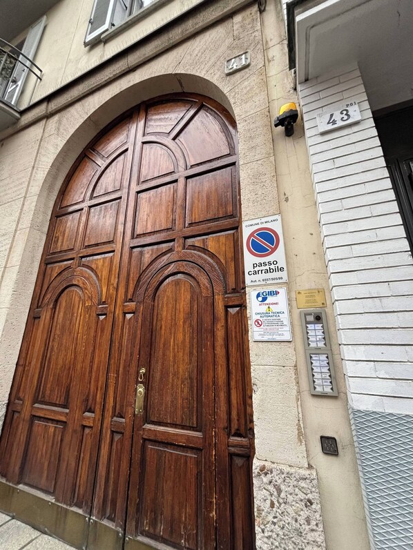 Exterior detail - Charme Milanese between SanSiro and Citylife, a tram to Duomo (Milano)