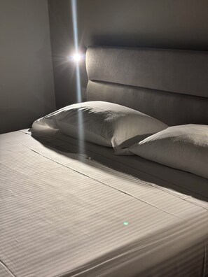 1 bedroom, desk, free WiFi, bed sheets - Charme Milanese between SanSiro and Citylife, a tram to Duomo (Milano)