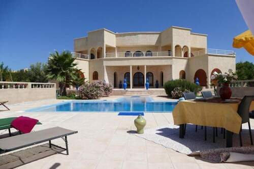 Villa Dar Yobedi in Essaouira, swimming pool, hammam, ideal for families & groups