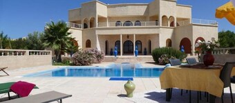 Villa Dar Yobedi in Essaouira, swimming pool, hammam, ideal for families & groups
