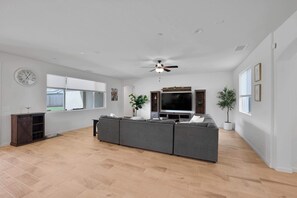Fernseher, Arbeitsbereiche