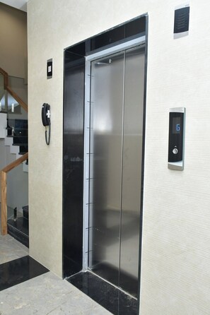 Elevator