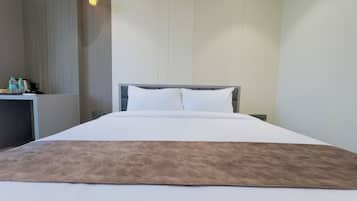 Executive Room, City View