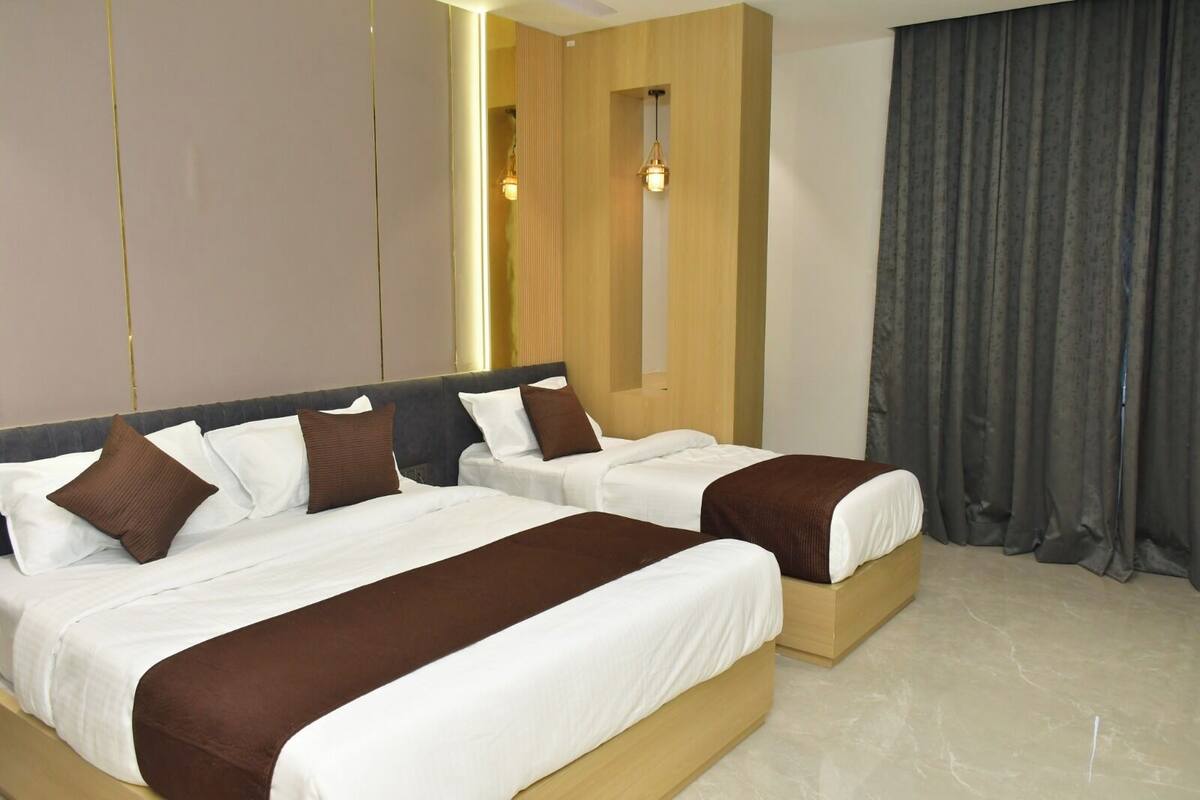 Superior Triple Room, City View | Free WiFi