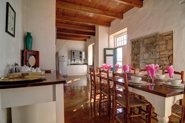 Standard Cottage, Patio, Lagoon View | Private kitchen