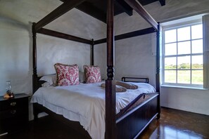 Standard Cottage, Patio, Lagoon View
