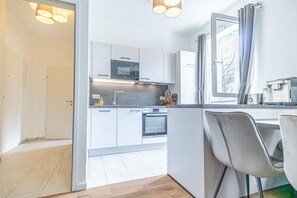 Fridge, microwave, oven, stovetop
