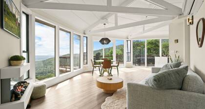 Luxury Mountain Home in Banner Elk with unobstructed views & Infrared Sauna!