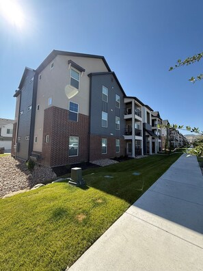 Exterior - Mountain View Retreat-Near SLC (Riverton)