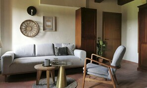 Double Room, Hill View | Iron/ironing board, free WiFi, wheelchair access - Borgo Castello Panicaglia (Nocera Umbra)