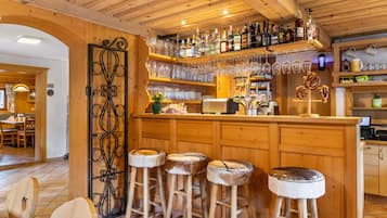 Bar (in der Unterkunft)