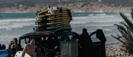 Surfing/boogie boarding