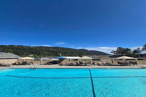 Boat Rental at Marina_Heated Pool_Ocean Views