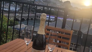 Tempat makan outdoor