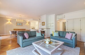 TV - 2 bedroom villa in Quinta do Lago (Quinta do Lago)