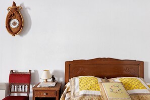 3 habitaciones y tabla de planchar con plancha 