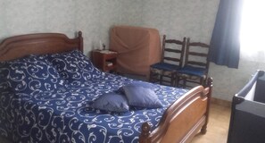 2 bedrooms, iron/ironing board