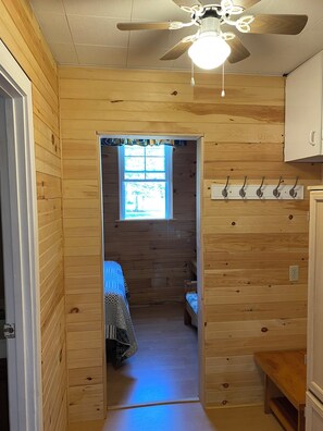 3 多间卧室、WiFi、床单