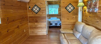 Walk to Beach - Parkside 3BR Cottage with King Bed & Screened Room