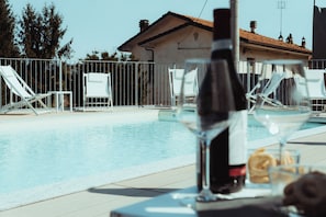 Outdoor pool - Fiore di Langa (Monforte d'Alba)