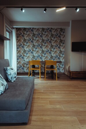 Blendingsgardiner, strykejern/-brett og wi-fi (inkludert)