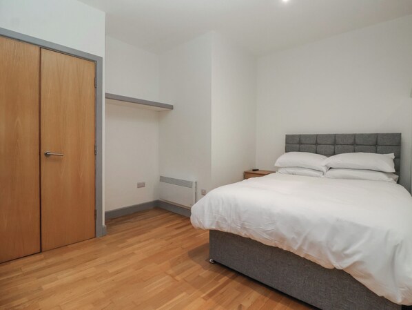 2 bedrooms, individually decorated, individually furnished, free WiFi - Flat 9 (York)