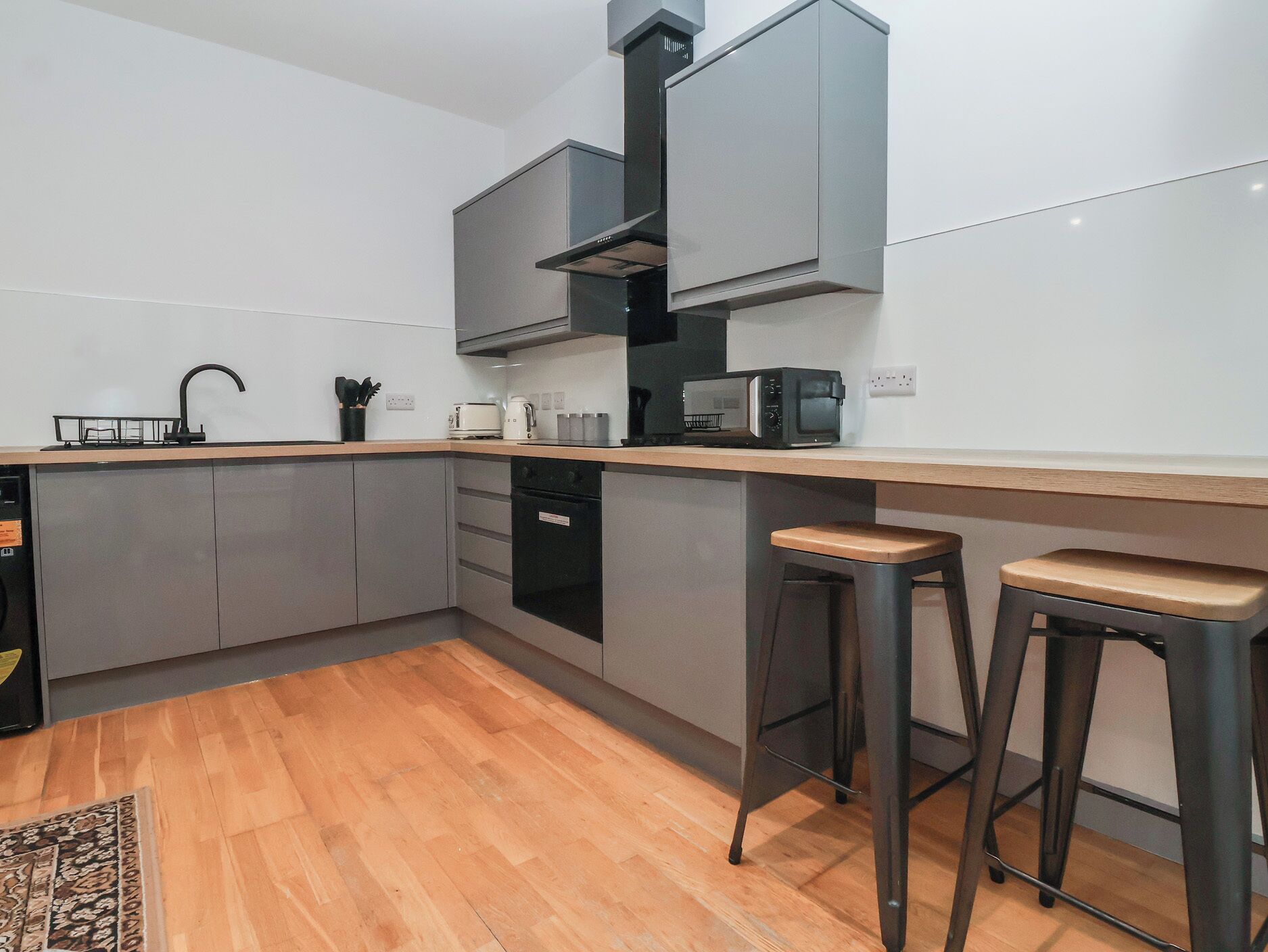 Cookware/dishes/utensils