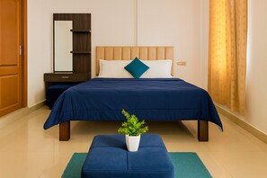3 habitaciones, tabla de planchar con plancha, wifi y ropa de cama