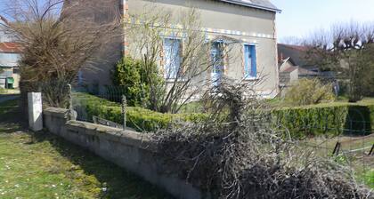 Maison de vacances 'GĂźte Bleu, 3 km du Zoo de Beauval'