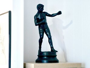 Unclassified image, 4 of 11, button - Soul House (Sens)
