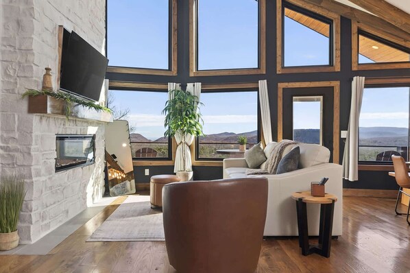 Télévision, cheminée