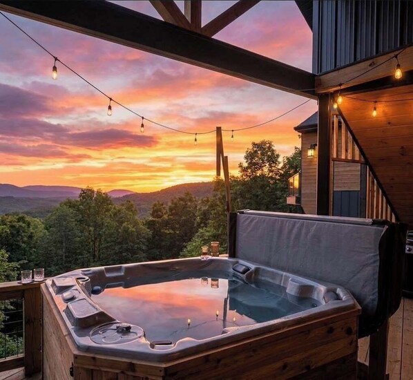 Outdoor spa tub