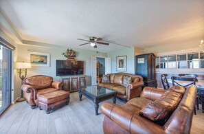 Living area - Mermaid’s Moon, Ground-Floor 4BR + Bunks | 2 Patios, Gulf View! (, Panama City Beach)