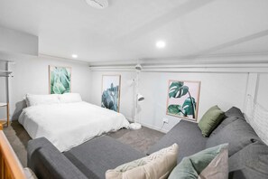 2 habitaciones, tabla de planchar con plancha, internet y ropa de cama 