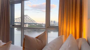 2 bedrooms, iron/ironing board, Internet, bed sheets