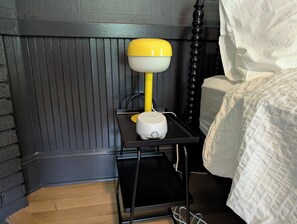 4 bedrooms, desk, iron/ironing board, free WiFi