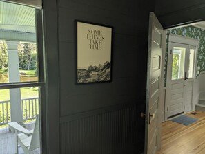 المنشأة من الداخل